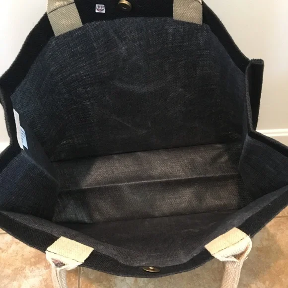 Stylish Black and Tan Satchel - Picture 5 of 8